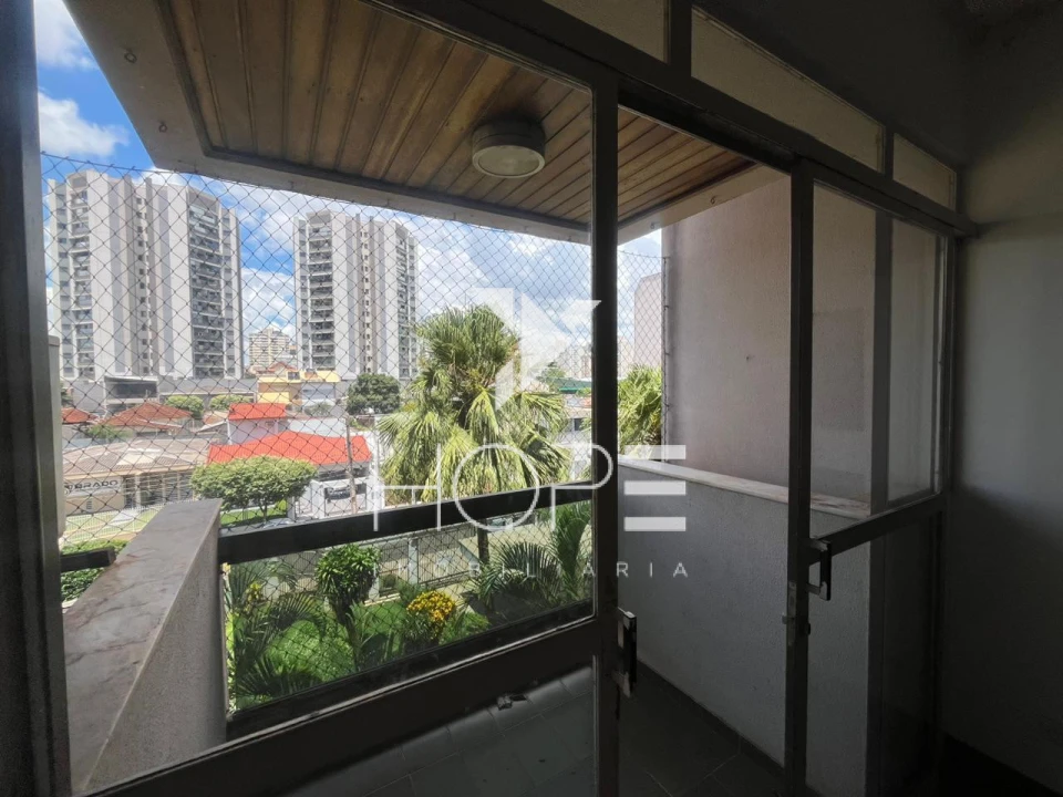 Imagens do imóveis Apartamento à Venda - 98 m² - Residencial Ilha do Sol - Região Central de Londrina PR - Sala Ampla com Sacada