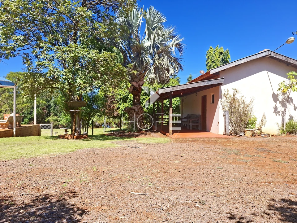 Imagens do imóveis Chácara molhada à venda com 30.492 m² - 3 casas - piscina - acesso direto ao rio - Alvorada do Sul PR