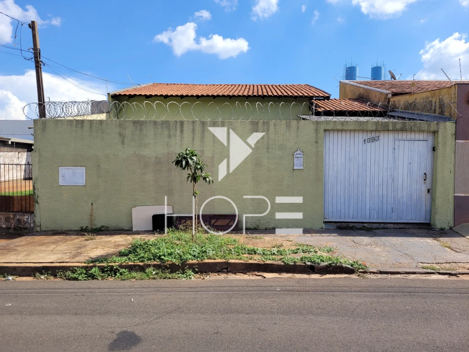 Imagens do imóveis Casa 3 Quartos com Edícula na Zona Oeste de Londrina – Bairro Leonor