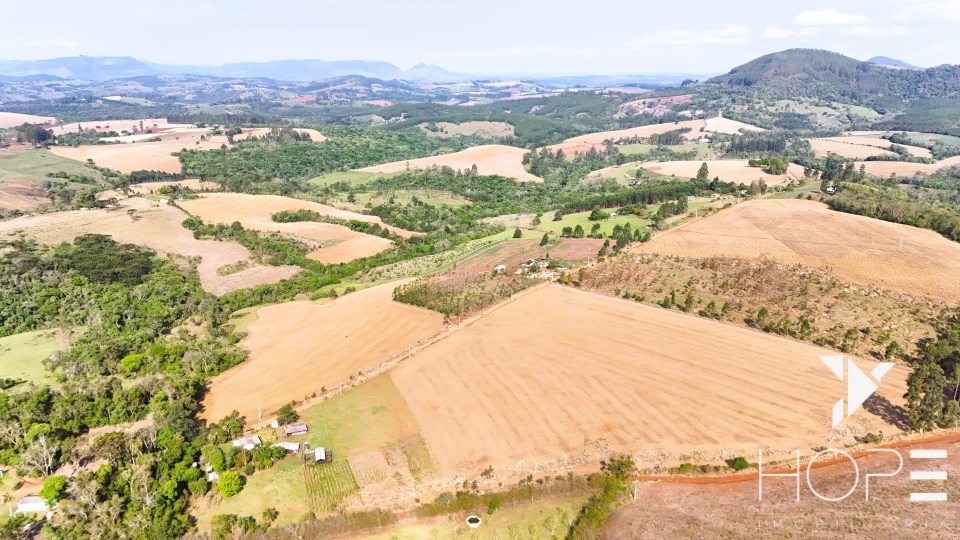 Imagens do imóveis Sítio à venda – 18 hectares – Tamarana/PR