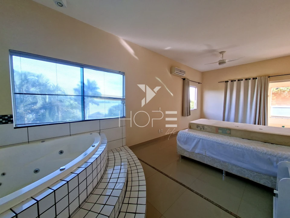 Imagens do imóveis Condomínio Riviera do Poente - chácara molhada à venda com 2.277 m² - 4 suítes - piscina - sauna - Alvorada do Sul PR