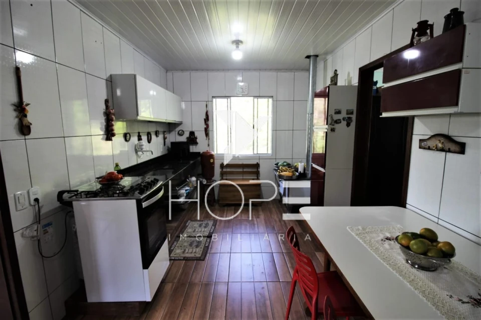 Chácara Completa à Venda  3.8 Alqueres Paulista e 4 Minas de Água – Agudos do Sul PR