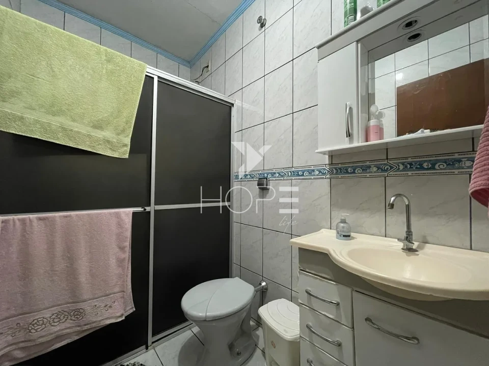 Imagens do imóveis Casa à venda com 375 m² - 2 quartos - 1 banheiro - 2 vagas - Jardim Silvino - Cambé PR