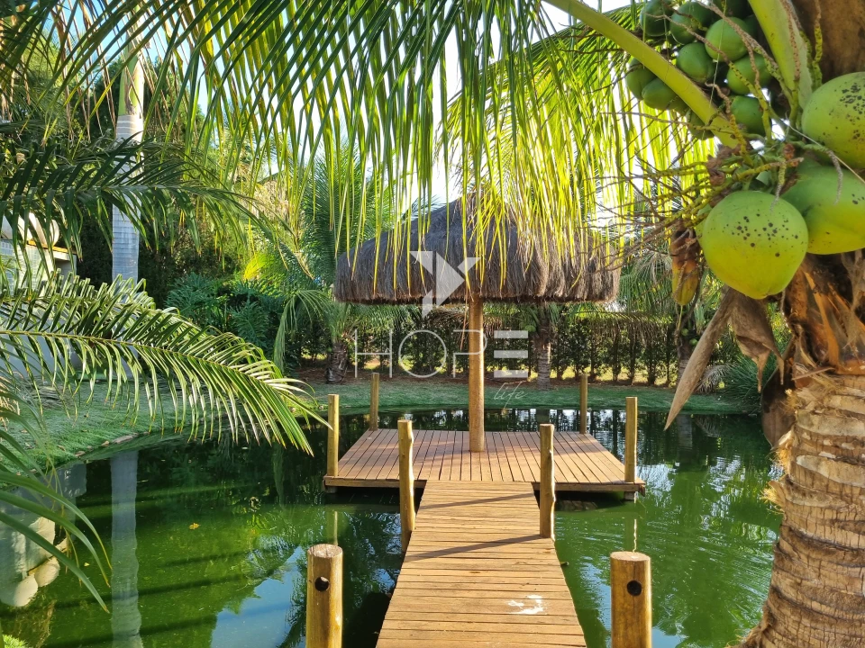 Imagens do imóveis Condomínio Riviera do Poente – Chácara Molhada porteira fechada À venda  – 4 suítes – 5 vagas – 2.600 m² – Alvorada do Sul/PR