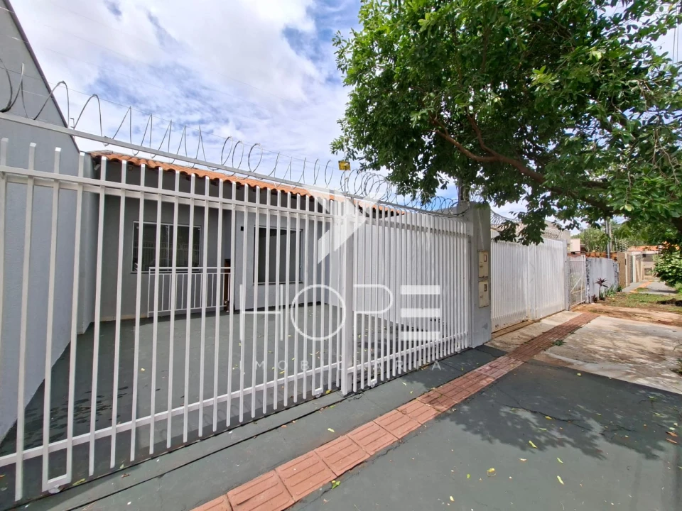 Imagens do imóveis Casa Geminada à Venda – Jardim Império do Sol – 3 Quartos (1 Suíte)