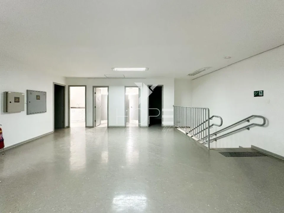 Imagens do imóveis Ponto comercial para locação com 370 m² - 10 vagas - antiga agência bancária - Av. São João - Antares - Londrina PR