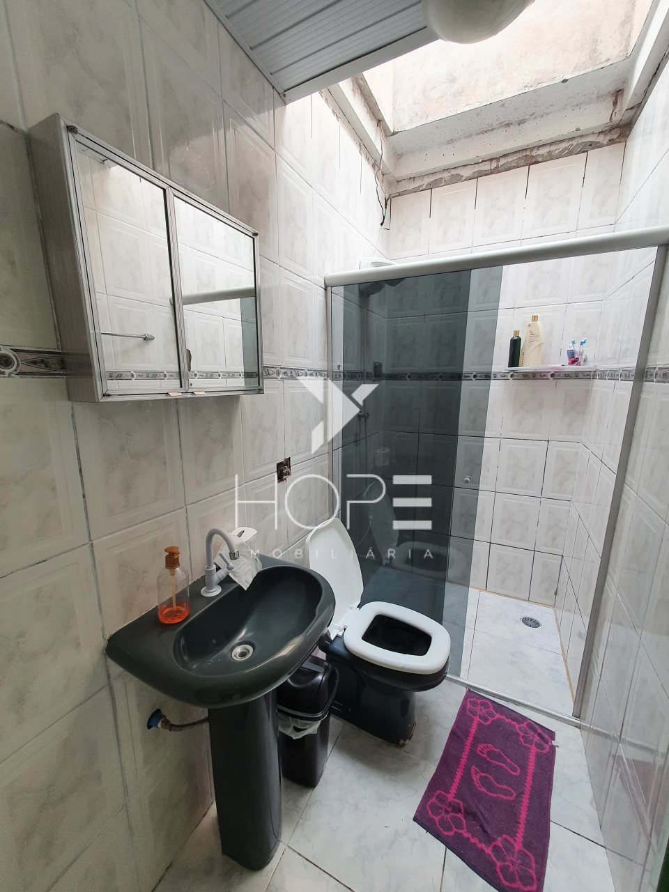 Imagens do imóveis Casa com 3 Quartos + Galpão Comercial à Venda – 285,66 m² – Conj. Hab. Santiago II – Londrina/PR