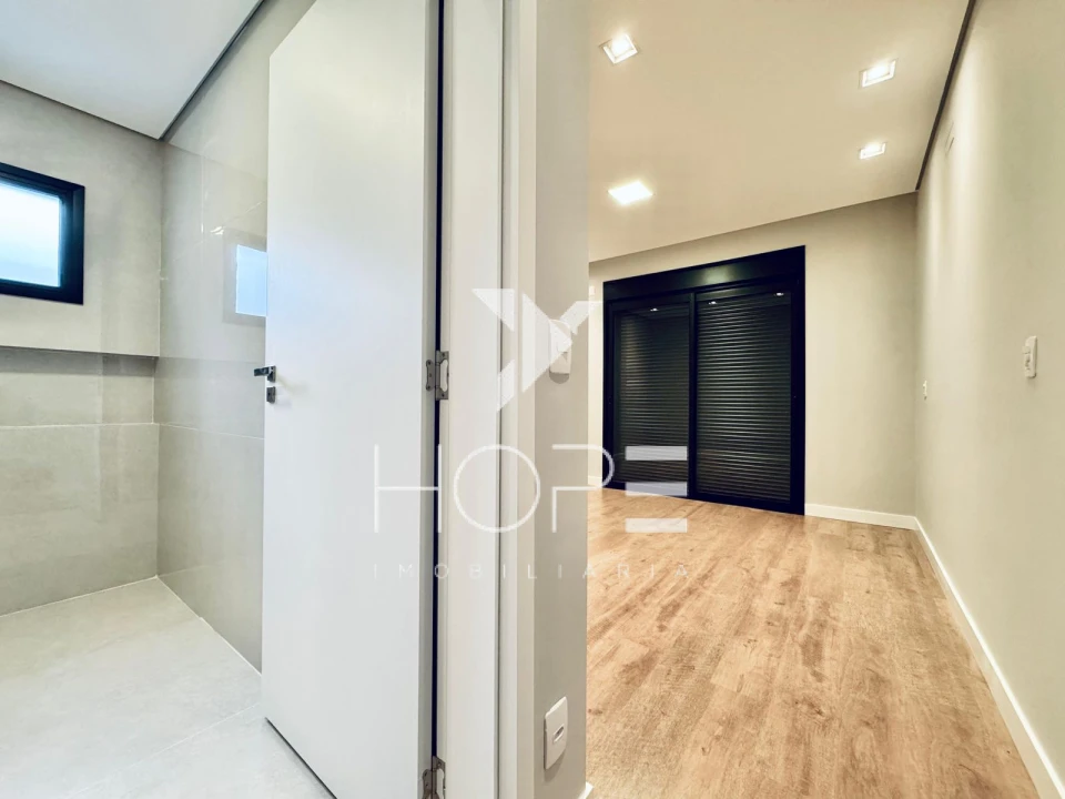 Sobrado Novo de 3 Suítes à Venda no Araçari – Parque Tauá – Londrina