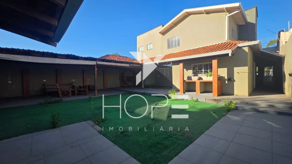 Sobrado à Venda – 390 m² – Dom Pedro - Zona Leste – Londrina/PR