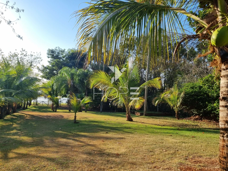 Imagens do imóveis Condomínio Riviera do Poente – Chácara Molhada porteira fechada À venda  – 4 suítes – 5 vagas – 2.600 m² – Alvorada do Sul/PR