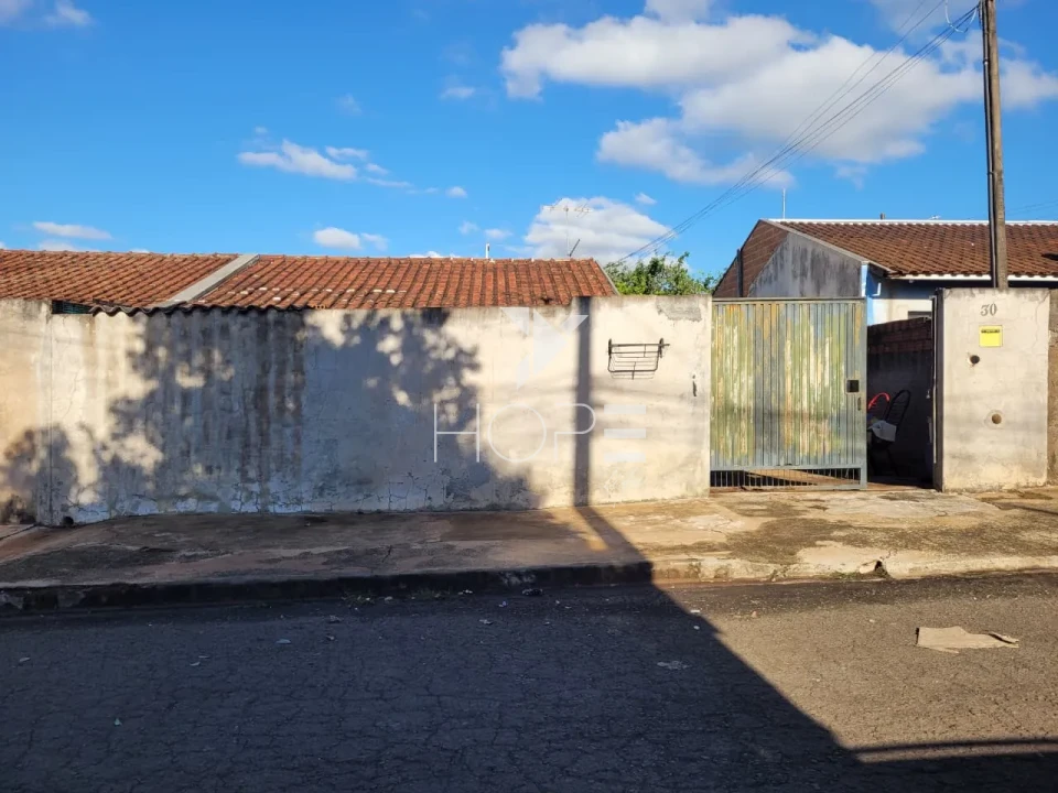 Imagens do imóveis Casa à venda com 77m² - 200m² de terreno - 2 quarto - 1 banheiro - 1 vaga - Jardim Josiane - Cambé PR