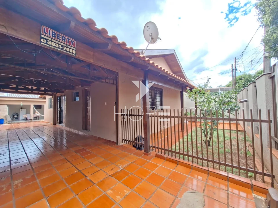 Imagens do imóveis Casa à venda com 190 m² - 4 quartos - 2 banheiros - edícula - 3 vagas - Zona Leste - Proximo ao Aeroporto - Londrina PR