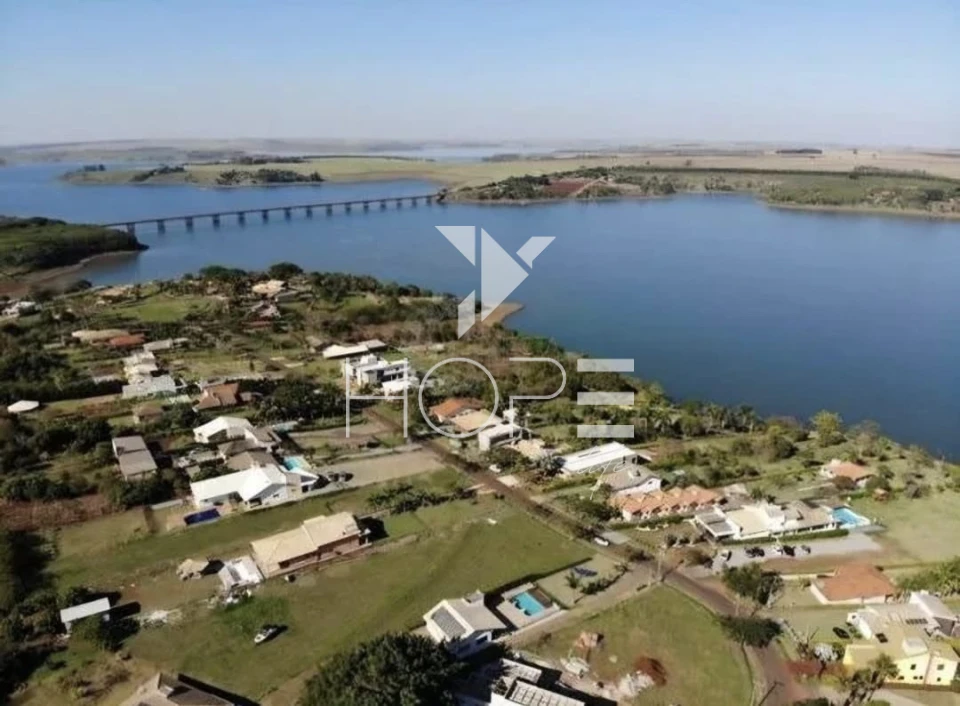 Imagens do imóveis Chácara à venda no Condomínio Porto das Águas em Porecatu – 3 suítes – 1.440 m² – Porteira Fechada