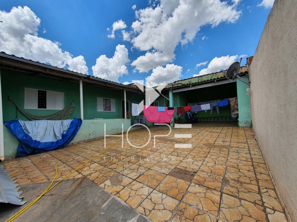 Imagens do imóveis Sobrado com 2 quartos e edícula à venda no Jardim Silvino – Cambé/PR