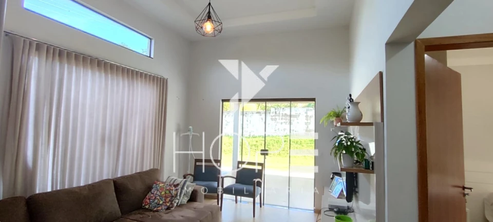 Casa à venda – 151 m² de área total – 72 m² privativos – Condomínio Estância Cabral – Cambé/PR