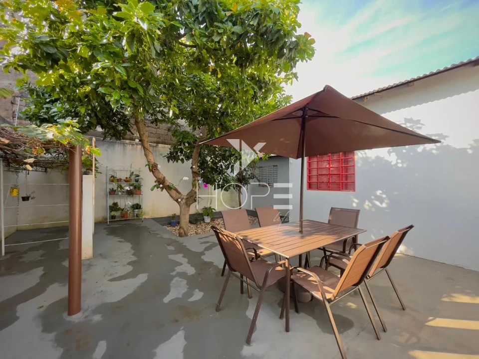 Imagens do imóveis Casa à Venda – 187m² – 3 Quartos (1 Suíte) – Franca – Zona Leste – Londrina/PR