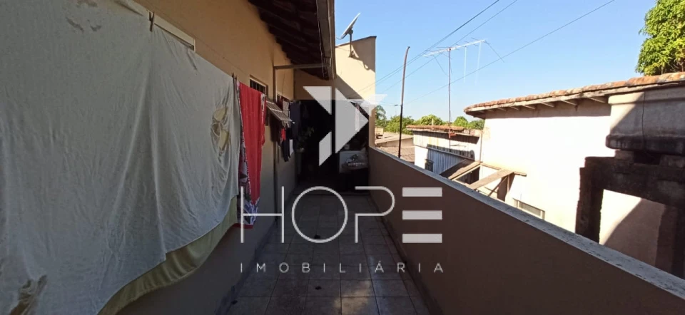 Imagens do imóveis Casa Térrea à Venda – 193m² – 4 Quartos (1 Suíte) – Vila Brasil – Região Central – Londrina/PR