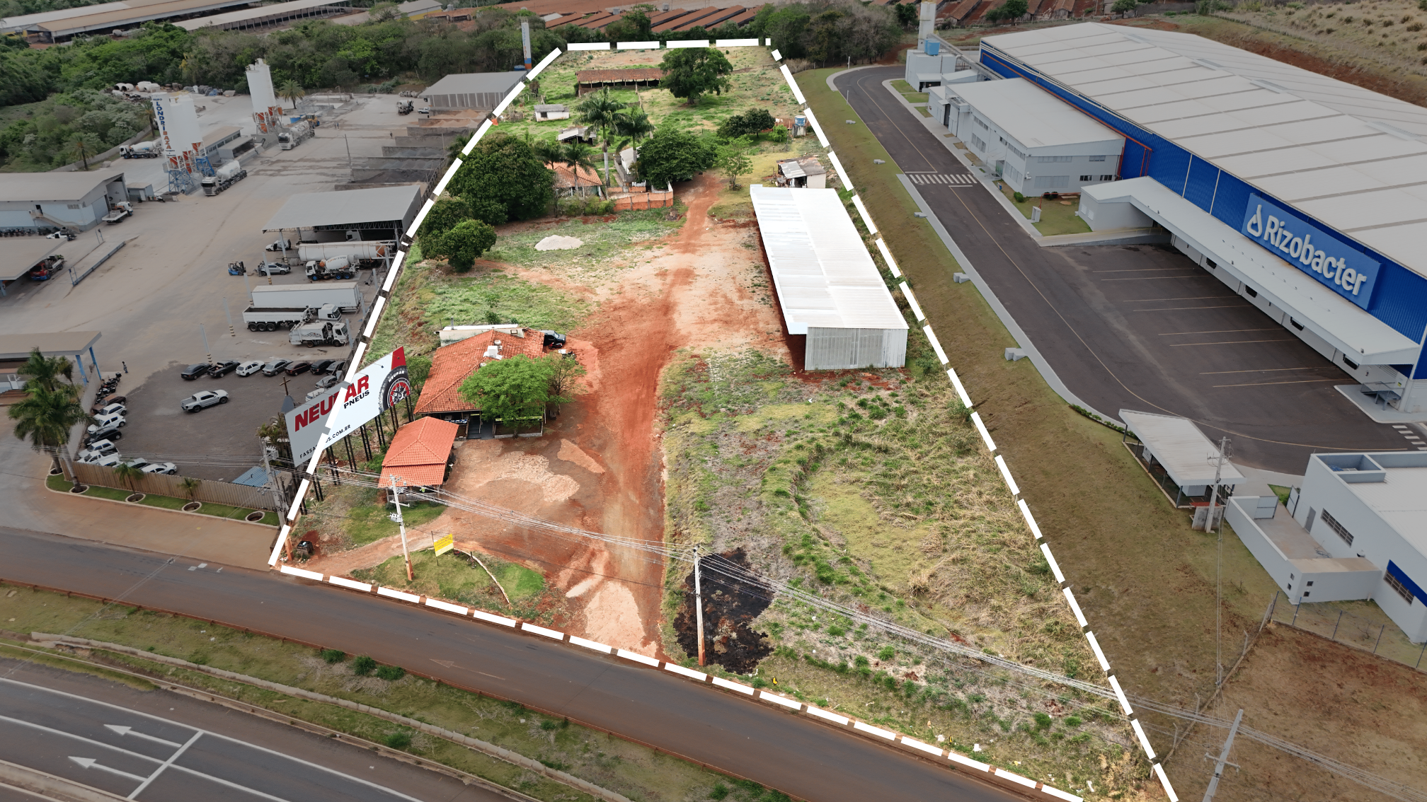 Imagens do imóveis Terreno Industrial à Venda – 21.200m² – Zoneamento ZI3 – PR 445 – Londrina/PR