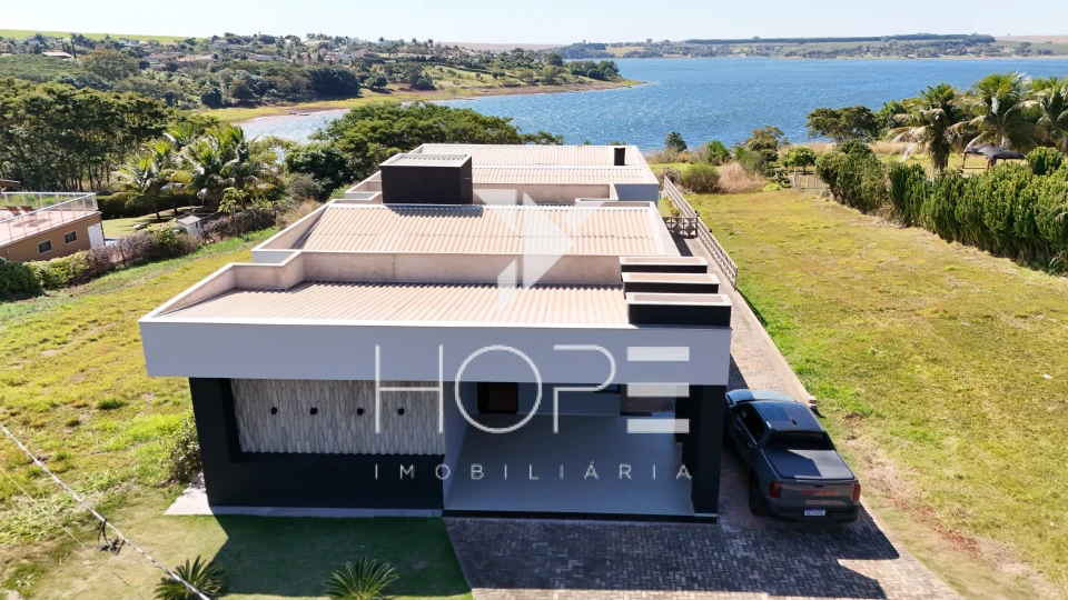 Chácara Beira-Rio de Alto Padrão à Venda – Condomínio Porto das Águas – Porecatu/PR