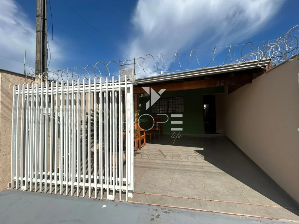 Imagens do imóveis Casa Geminada à venda com 126 m² - 3 quartos - 1 suíte - área gourmet - Zona Norte - Londrina PR