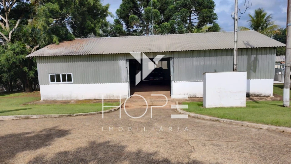 Fazenda à venda – 51 alqueires – Estrutura completa para pecuária leiteira – Angatuba/SP