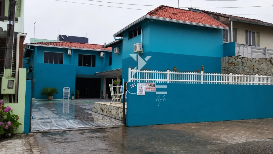 Imagens do imóveis Sobrado comercial à venda com 225 m² - 3 apartamentos independentes - Itapoá SC - Próximo do Mar