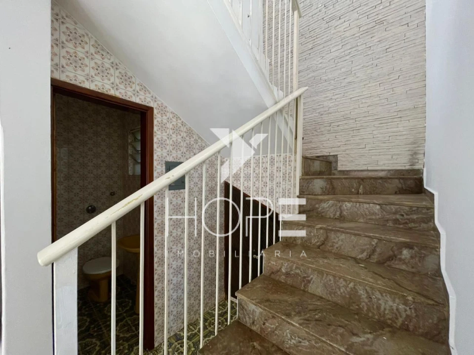 Sobrado com Edícula para Venda e Locação – 5 Quartos – Jardim Londrilar – Centro – Londrina/PR