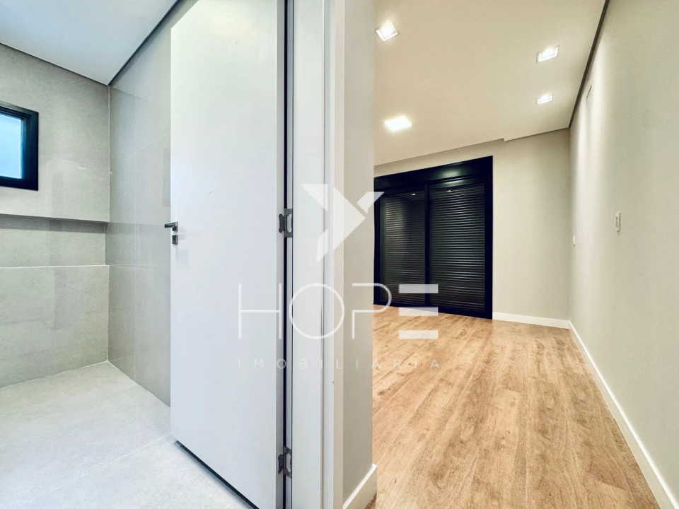 Sobrado Novo à Venda no Condomínio Araçari – 3 Suítes – Parque Tauá