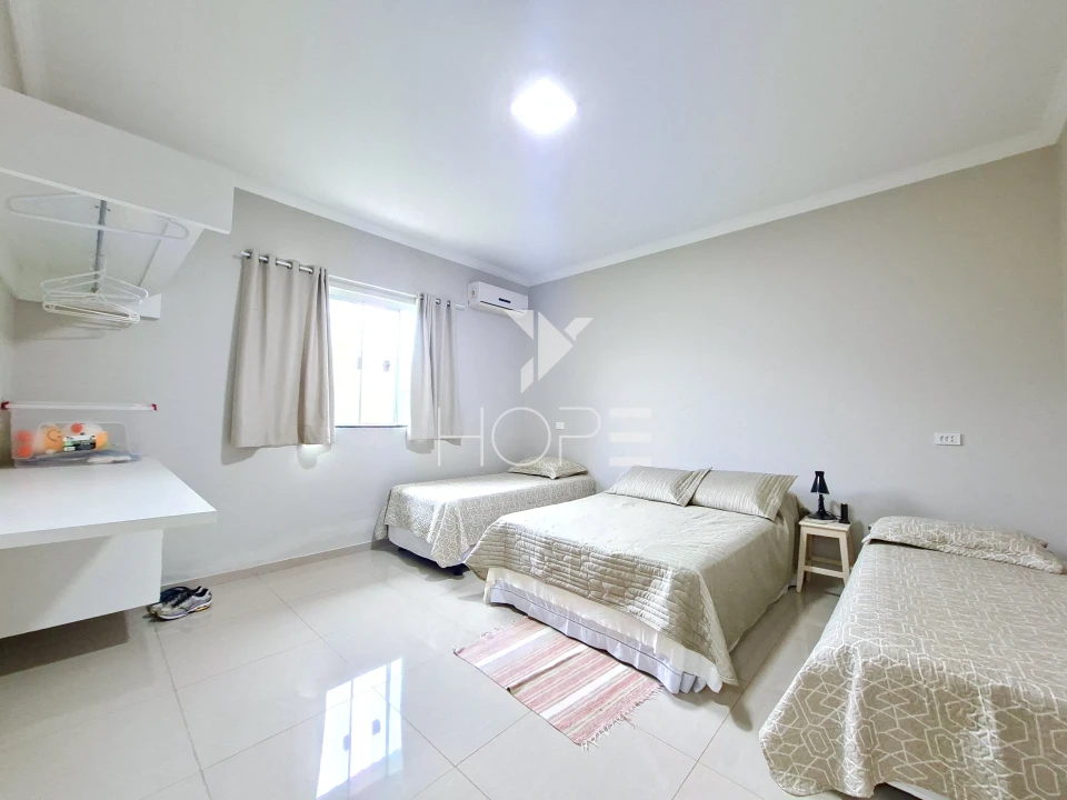Imagens do imóveis Condomínio Porto das Águas - chácara à venda com 1.460 m² - 3 quartos sendo 1 suíte - piscina com spa - Porecatu PR
