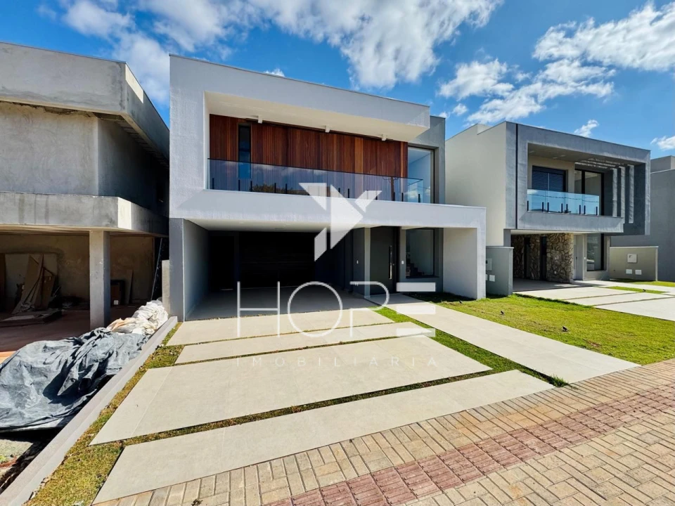 Sobrado Novo de 3 Suítes à Venda no Araçari – Parque Tauá – Londrina