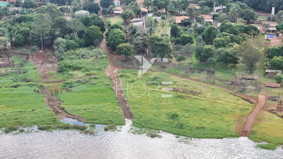 Imagens do imóveis Chácara molhada à venda com 1.872 m² - 1 quarto - piscina - salão de festas - Alvorada do Sul PR