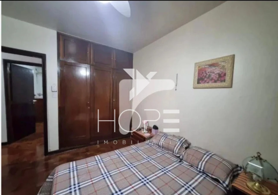 Casa à Venda – 167 m² – 4 Quartos (1 Suíte) – Petrópolis – Região Central – Londrina/PR