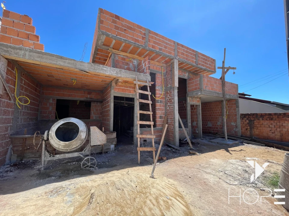 Imagens do imóveis Casa Geminada à Venda – 3 Quartos (1 Suíte) – 81m² – Jardim do Café – Cambé