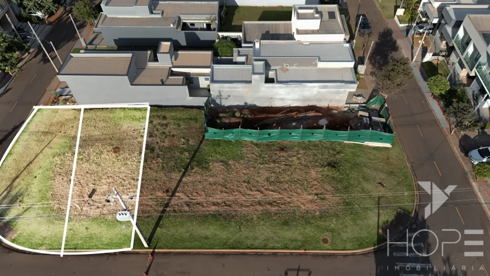 Imagens do imóveis TERRENO DE 166m² E 150m² EM CONDOMÍNIO - ZONA NORTE LONDRINA - ESQUINA