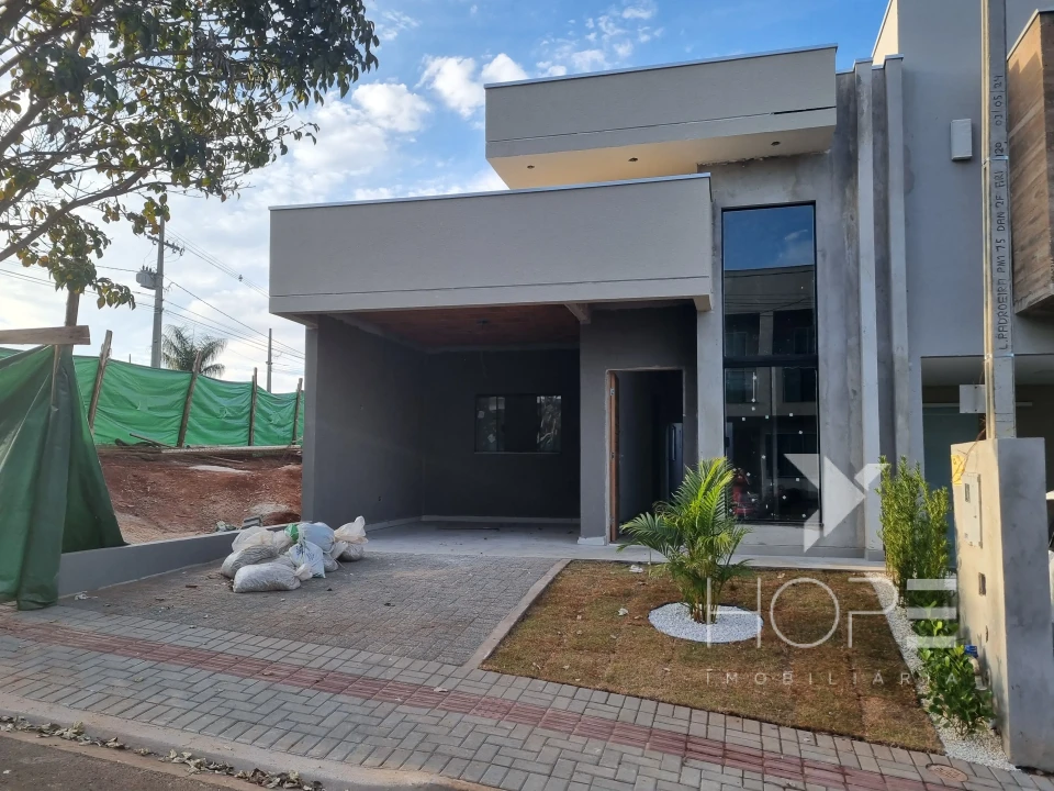 Imagens do imóveis CASA À VENDA EM CONDOMÍNIO NA ZONA NORTE