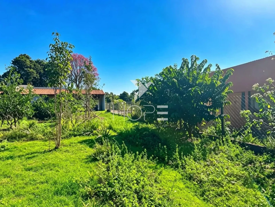 Imagens do imóveis Chácara molhada à venda - 3 quartos - 2 suítes - acesso à água - Alvorada do Sul PR