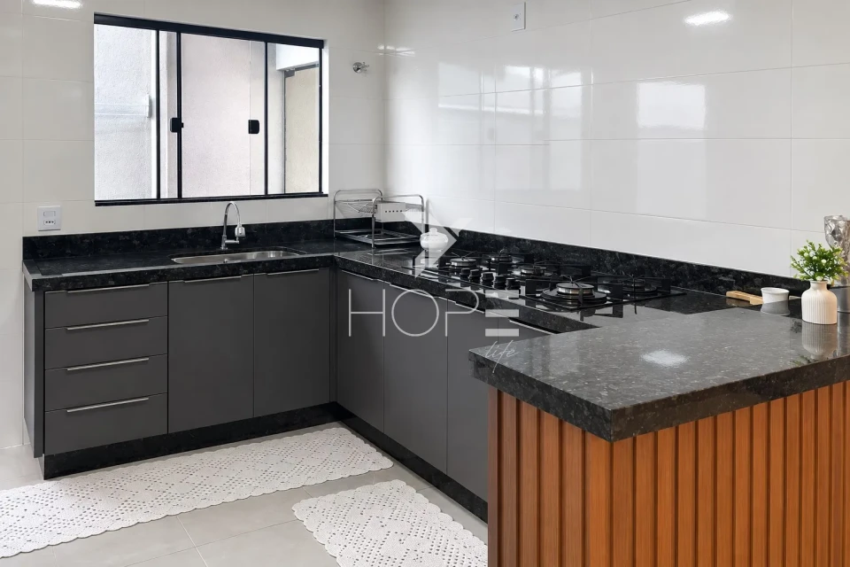Casa geminada à venda - 03 quartos  (1 Suíte)  81 m² -  Jd. Bela Itália - Cambé/Pr.