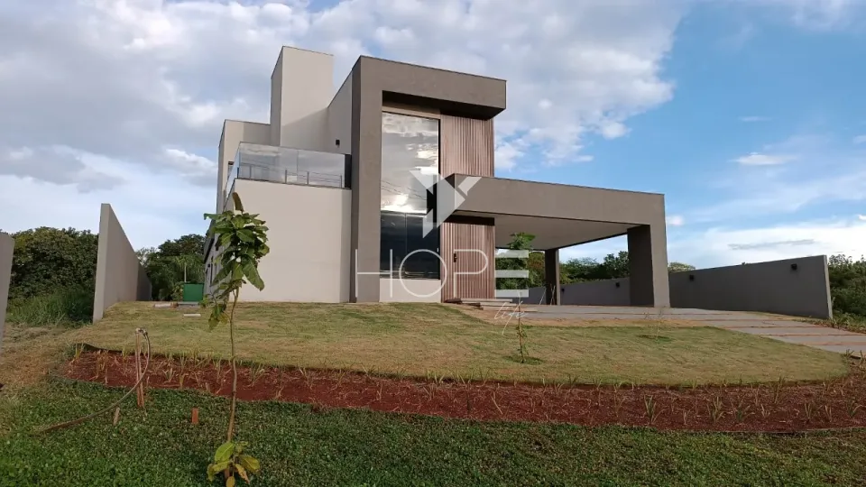 Imagens do imóveis Casa à Venda no Ecovillas do Lago em Sertanópolis – 260 m²- 4 Suítes -  Piscina e Energia Solar