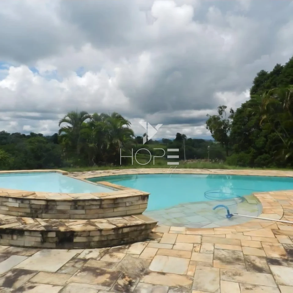 Imagens do imóveis Sítio à venda com 14.47 alqueires - pecuária - sede com piscina - Tatuí SP
