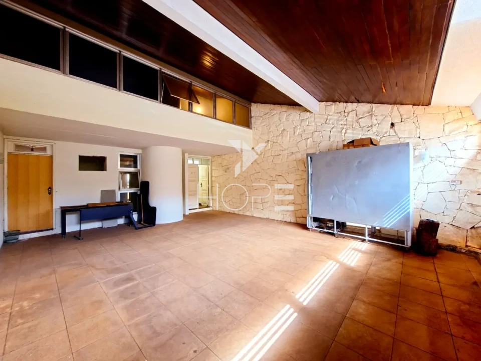 Imagens do imóveis Casa comercial à venda com 438 m² - próxima à Av. Higienópolis e Av. JK - Centro - Londrina PR