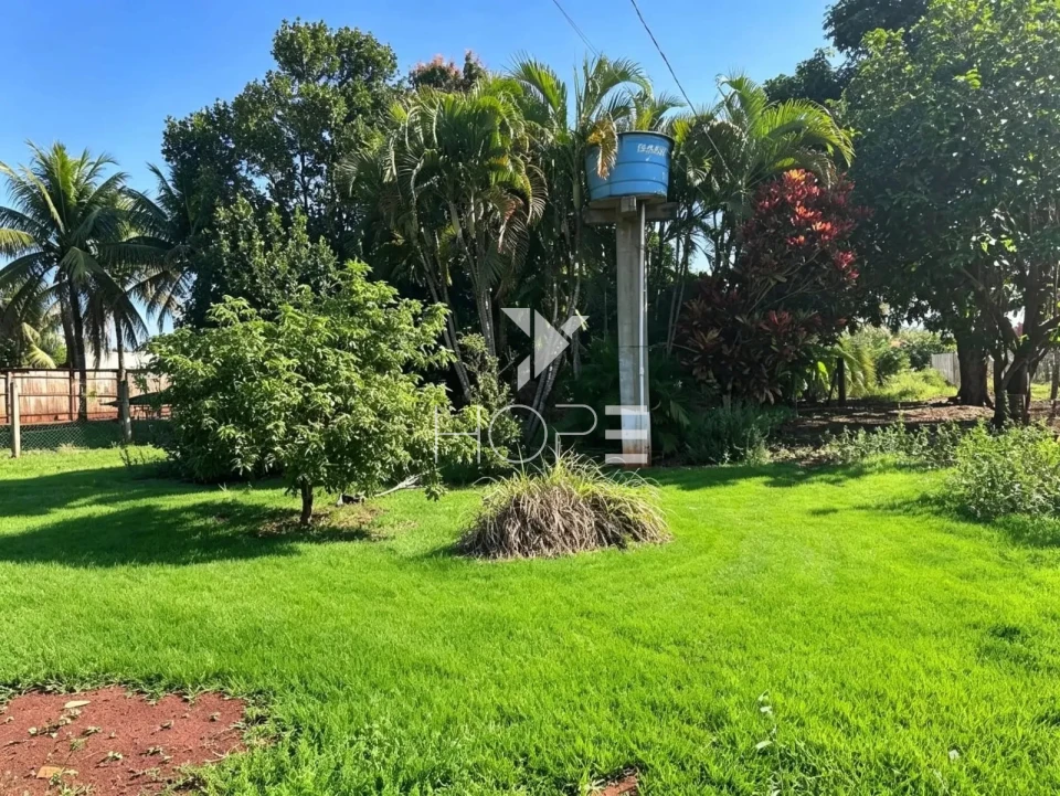 Imagens do imóveis Chácara molhada à venda - 3 quartos - 2 suítes - acesso à água - Alvorada do Sul PR