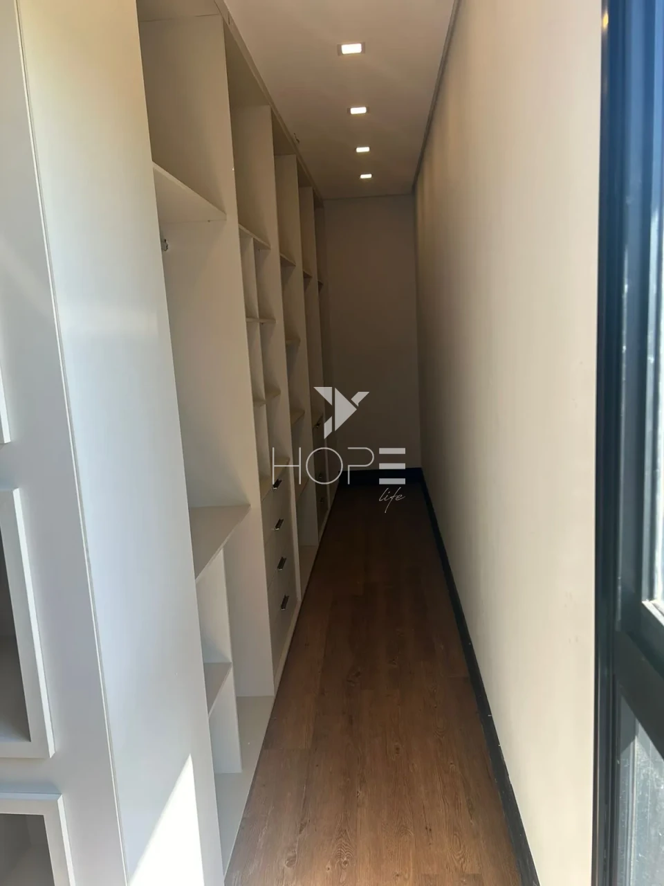 Imagens do imóveis Casa Exclusiva em Condomínio Fechado – 4 Suítes - 3 ANDARES - Elevador - 800m² de Terreno - Condomínio Costa do Sol – Rolândia/PR