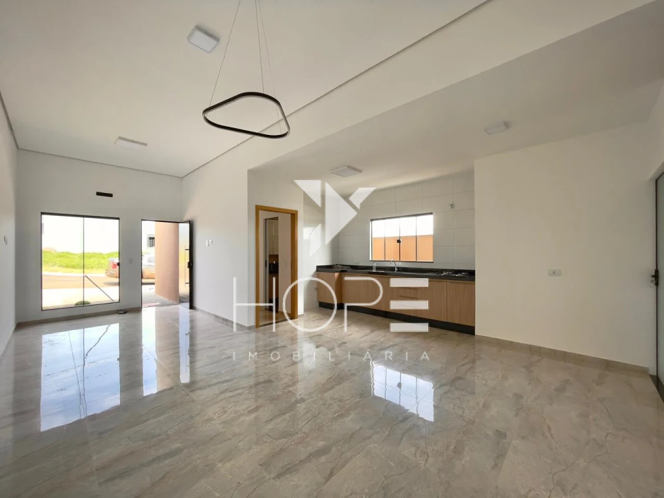 Casa Térrea em Condomínio para Venda e Locação – 3 Quartos(1 Suíte) – Condomínio Royal Norte – Zona Norte – Londrina/PR