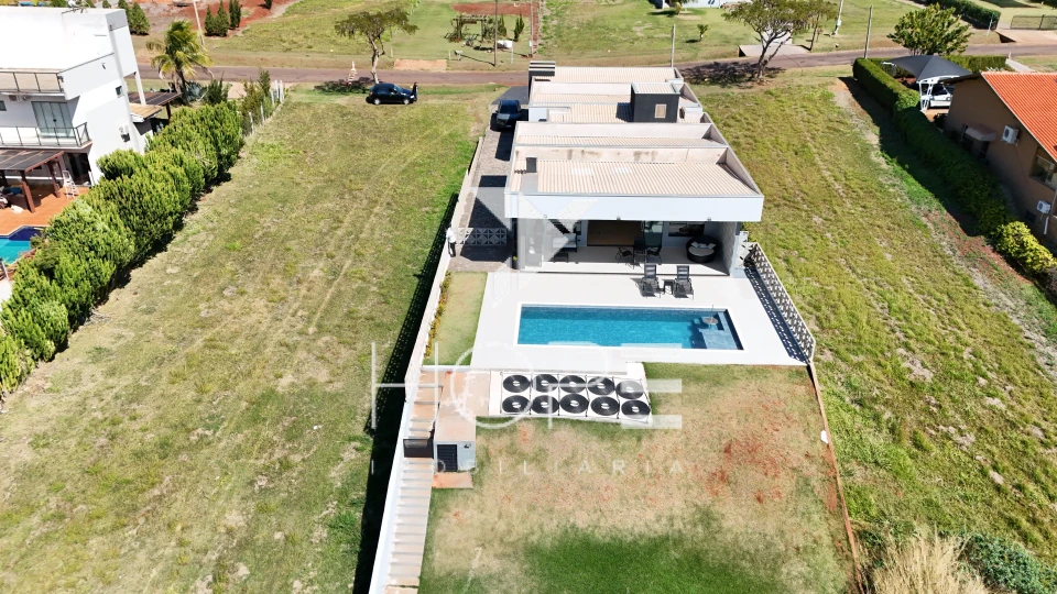 Chácara Beira-Rio de Alto Padrão à Venda – Condomínio Porto das Águas – Porecatu/PR