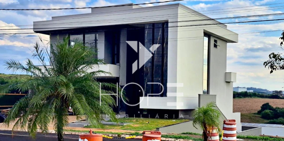 SOBRADO DE ALTO PADRÃO NO CONDOMINIO ROYAL BOULEVARD RESIDENCE RESORT - IBIPORÃ - PR