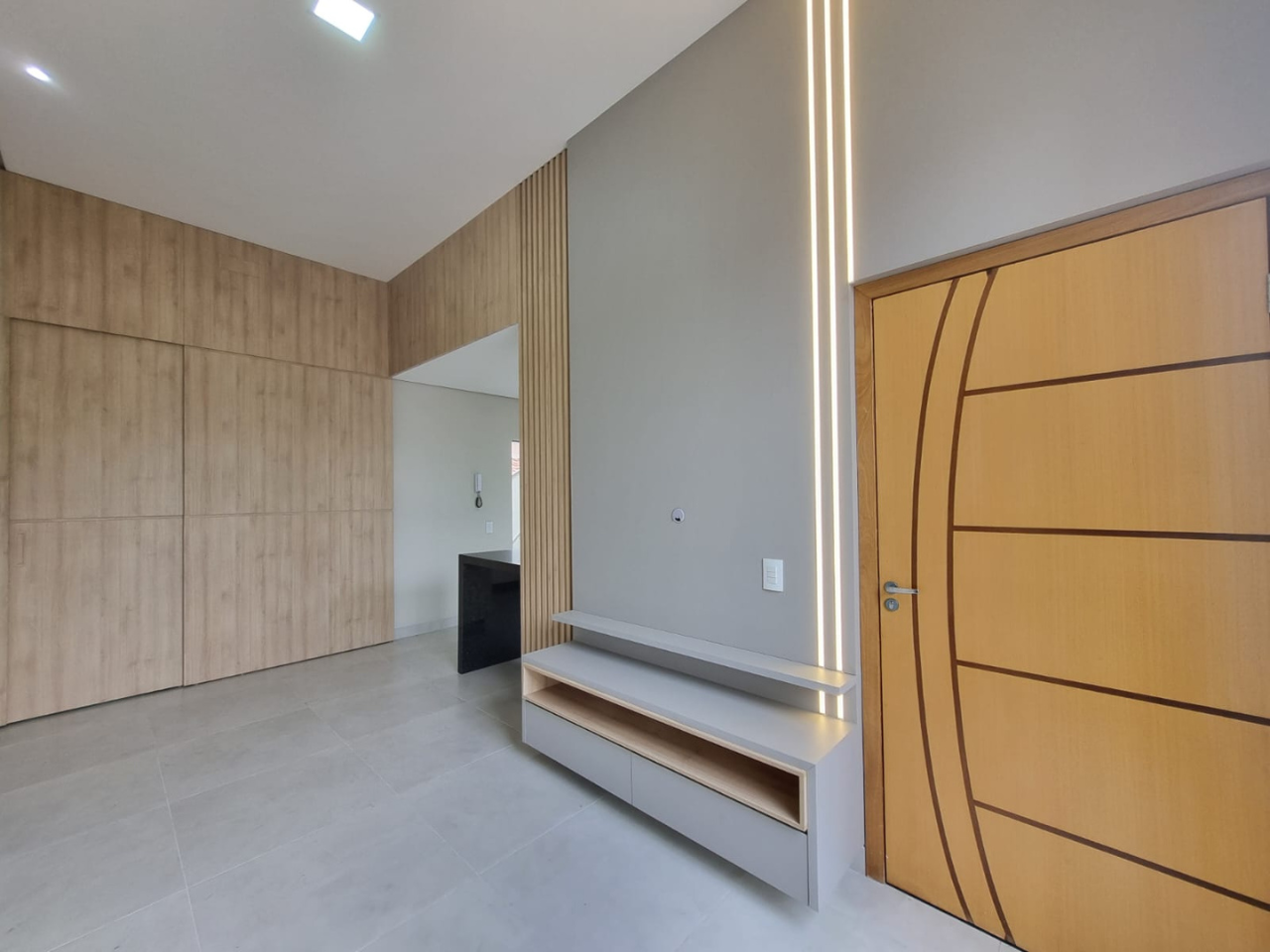 Imagens do imóveis Casa assobradada à venda  – 3 quartos com suíte – 180m² – Conjunto Semiramis Barros Braga – Londrina/PR