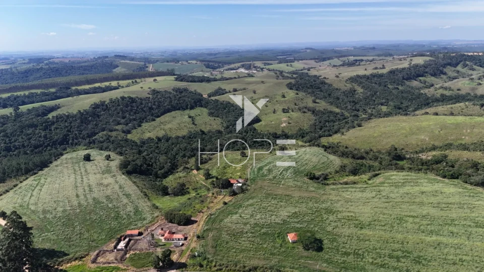 Imagens do imóveis Fazenda à venda com 48.25 alqueires - agricultura e pastagem - frente para o asfalto - São Miguel Arcanjo SP