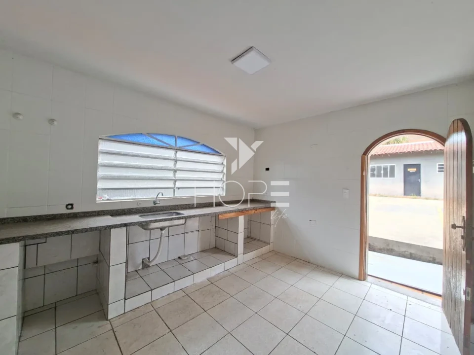 Imagens do imóveis Sobrado comercial para locação com 200m² - 6 salas - 6 vagas - Av. Higienópolis - próximo ao Lago Igapó - Londrina PR