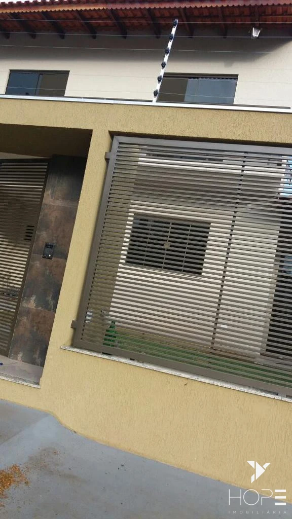 Imagens do imóveis Sobrado à venda – 145m² – 3 quartos com suíte – Conjunto Padre Bernardo Merckel – Arapongas/PR