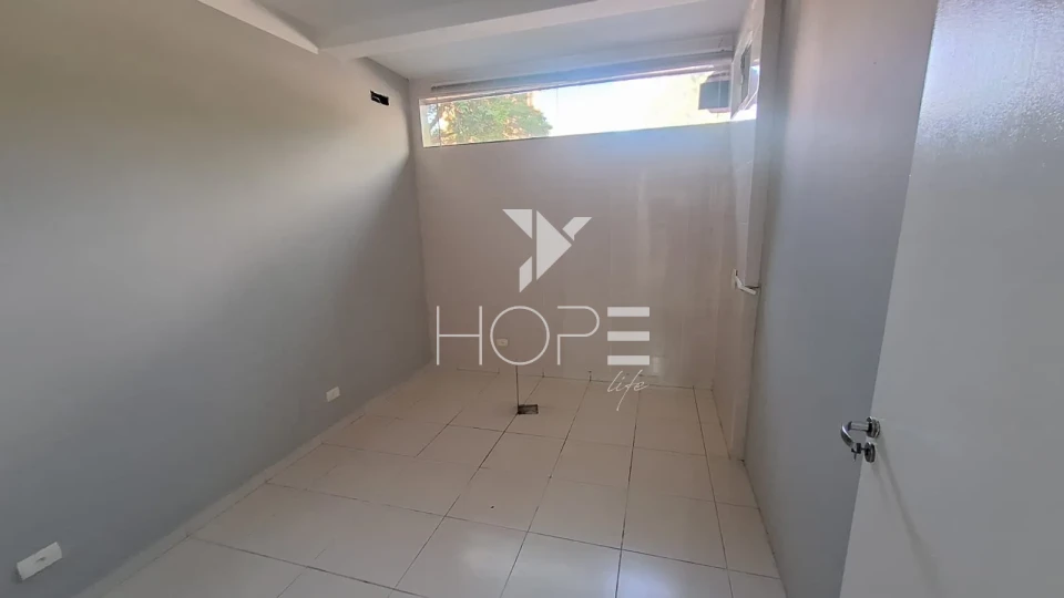 Imagens do imóveis Casa comercial para locação com 350m² - 6 salas - 5 vagas - próximo ao Hospital Evangélico - Lago Parque - Londrina PR